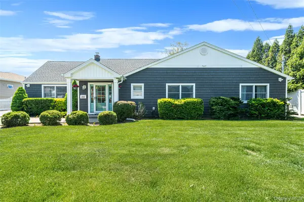 418 Bay 6th Street, West Islip, NY 11795