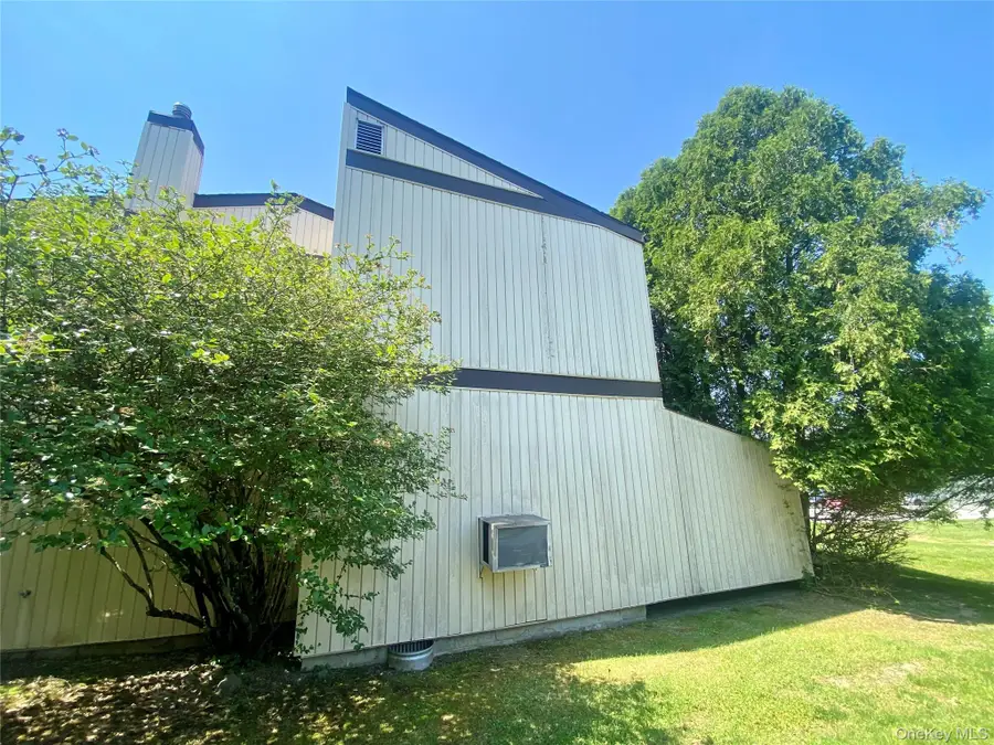 7 Harcourt Mews, Middletown, NY 10940 - #2