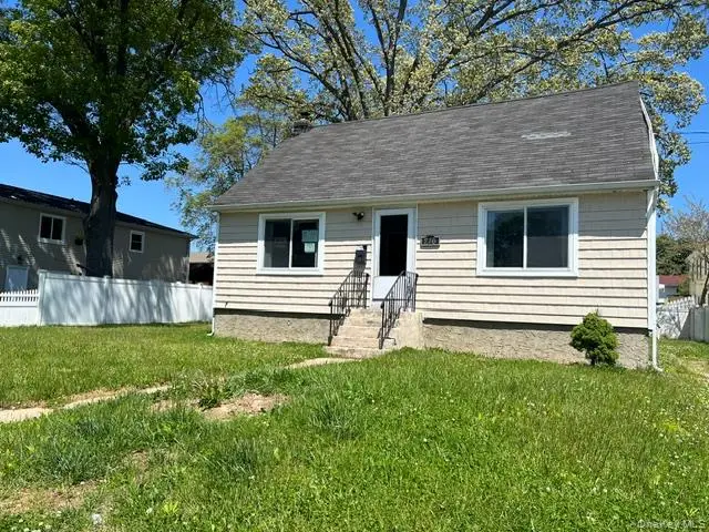 216 Manhattan Avenue, Roosevelt, NY 11575 - #2