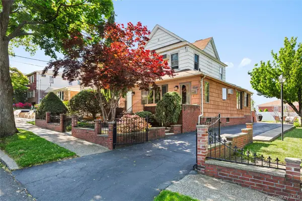 15043 8th Avenue, Whitestone, NY 11357