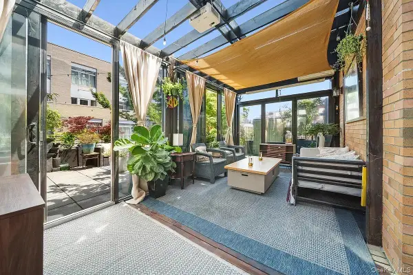 91 Grand Avenue #4D, Brooklyn, NY 11205