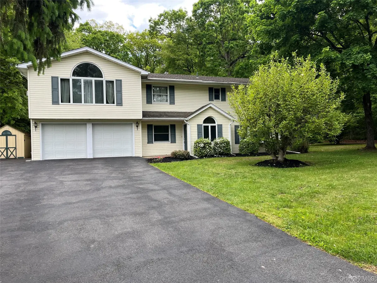 143 Pineview Avenue, Bardonia, NY 10954 - #1