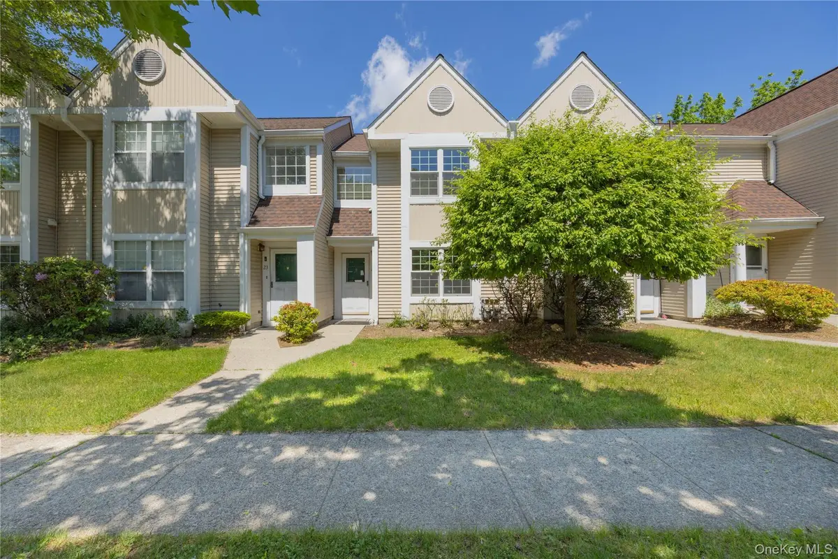 25 Creekside Circle, Spring Valley, NY 10977 - #1