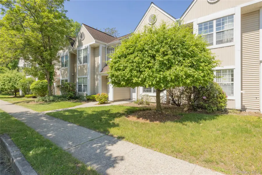 25 Creekside Circle, Spring Valley, NY 10977 - #3