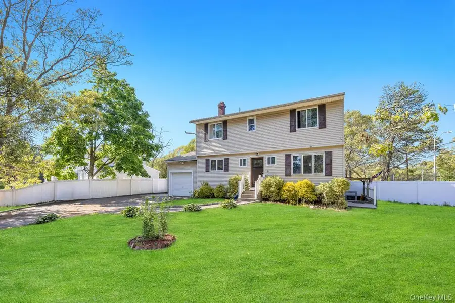 23 Salem Road, Centereach, NY 11720 - #3