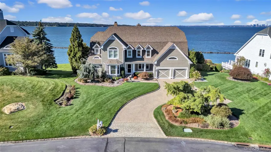 40 Pembroke Drive, Glen Cove, NY 11542 - #2