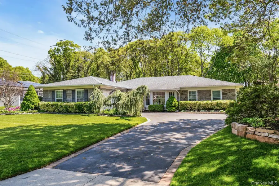 17 Priscilla Avenue, Holtsville, NY 11742 - #3