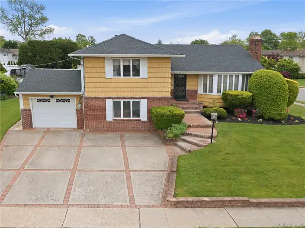 70 Polo Road, Massapequa, NY 11758
