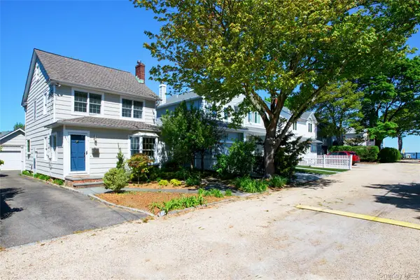 8 Revilo Road, Bayville, NY 11709