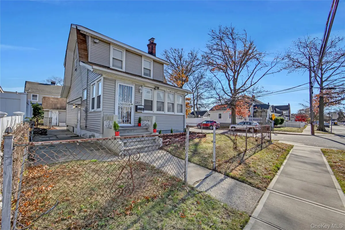 1357 Langdon Boulevard, Rockville Centre, NY 11570 - #1
