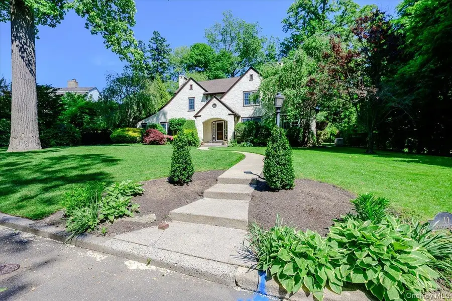 11 Myrtle Drive, Great Neck, NY 11021 - #2