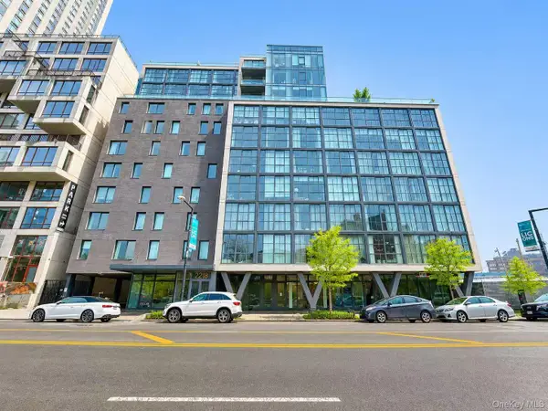 2218 Jackson Avenue #1006, Long Island City, NY 11101