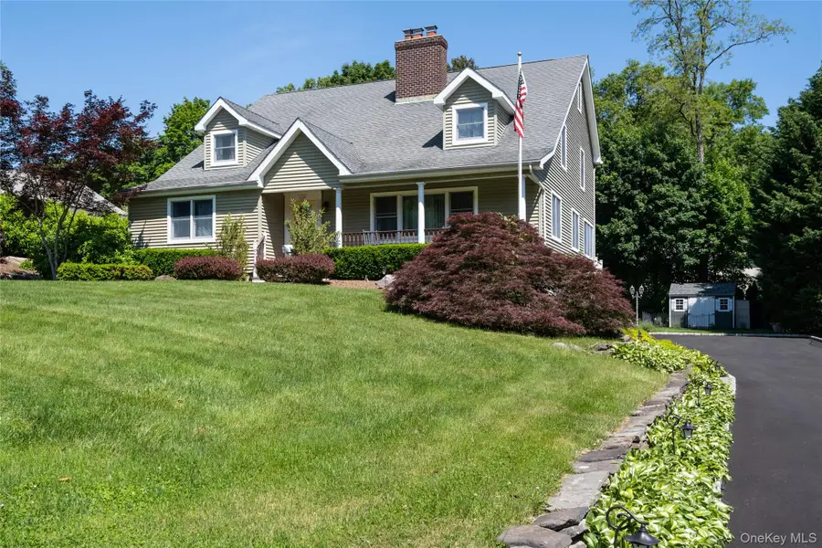 14 Mayfair Drive, Huntington, NY 11743 - #2