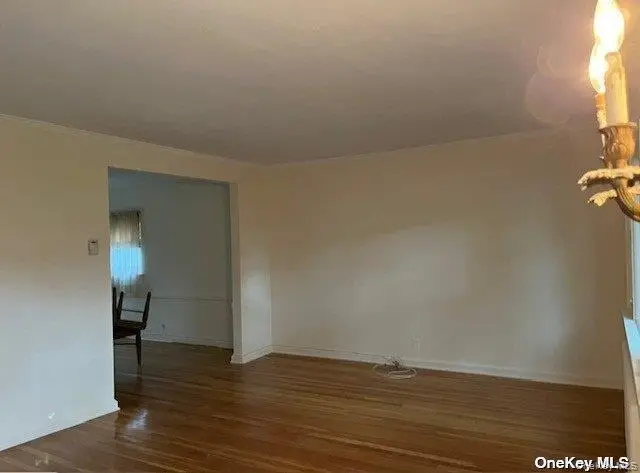 83 Stephan Marc Lane, New Hyde Park, NY 11040 - #3