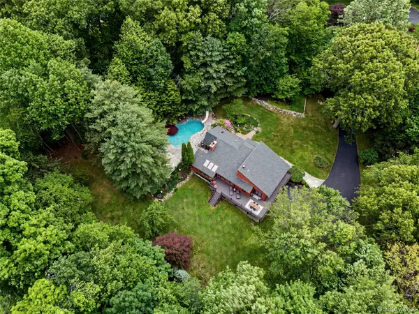 12 Keyrel Lane, Mahopac, NY 10541