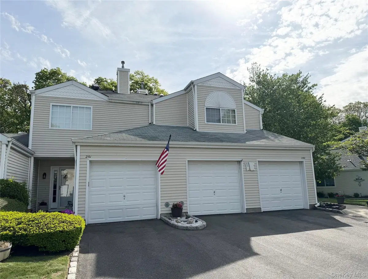 252 Barn Swallow Court, Manorville, NY 11949 - #1