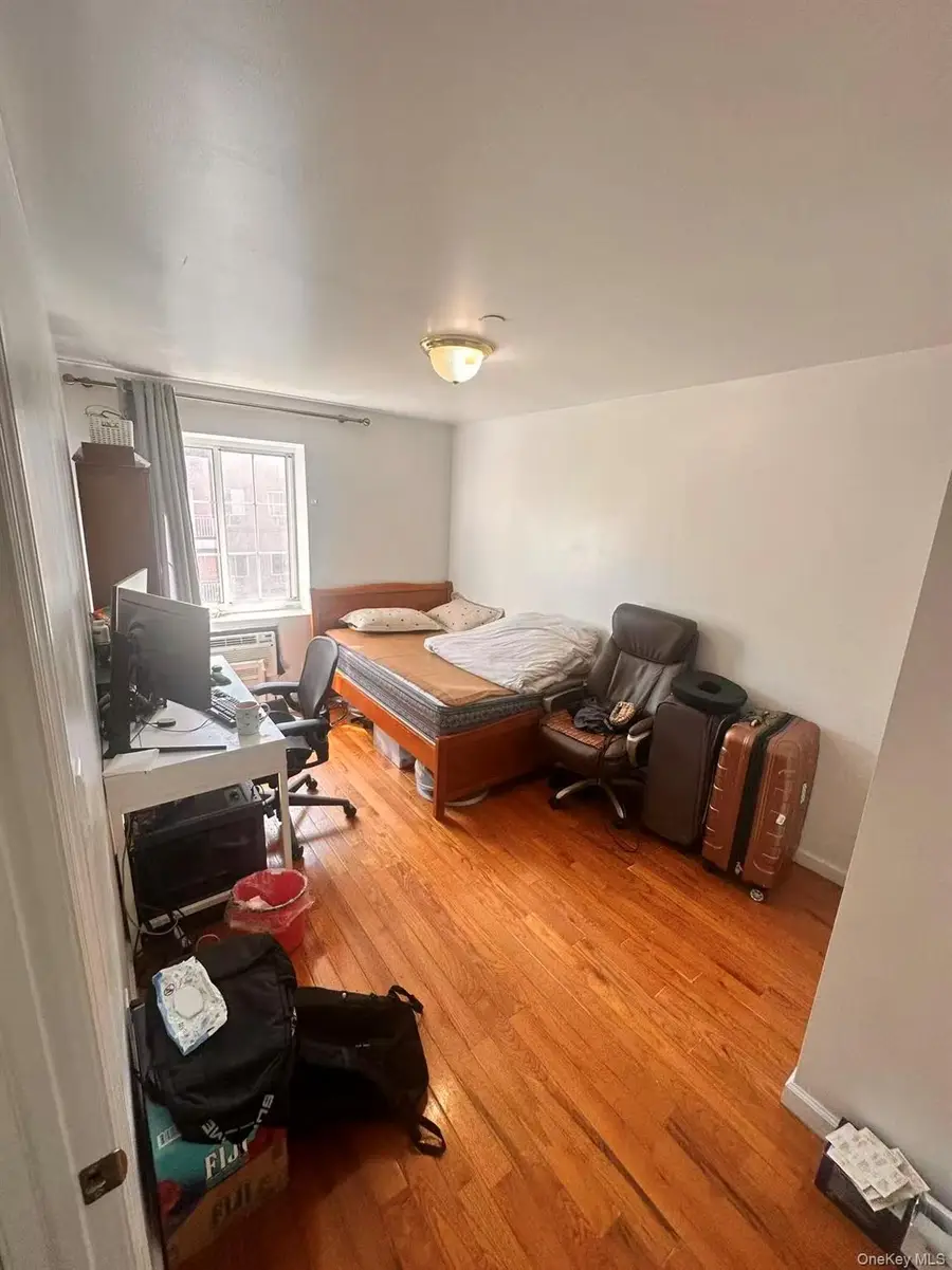 35-06 Leavitt Street #4F, Flushing, NY 11354 - #3