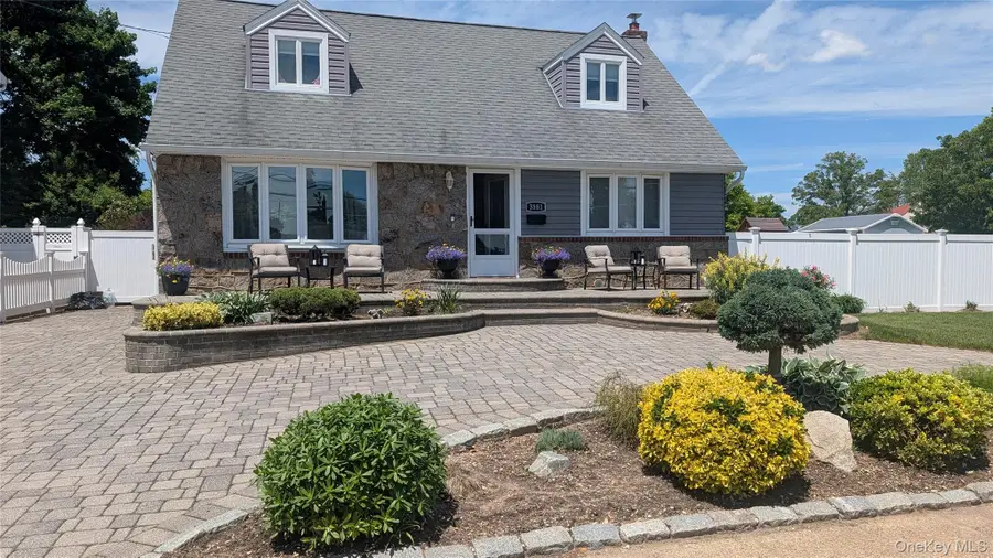 3881 Miller Place, Levittown, NY 11756 - #2