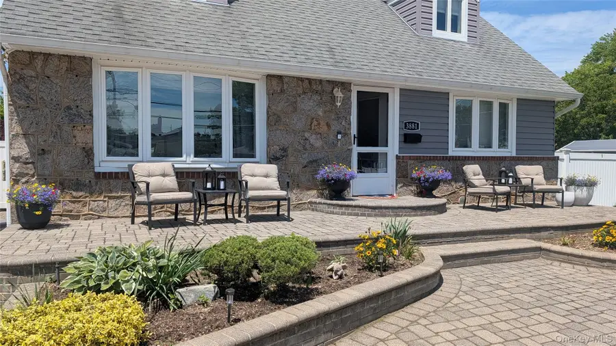 3881 Miller Place, Levittown, NY 11756 - #3
