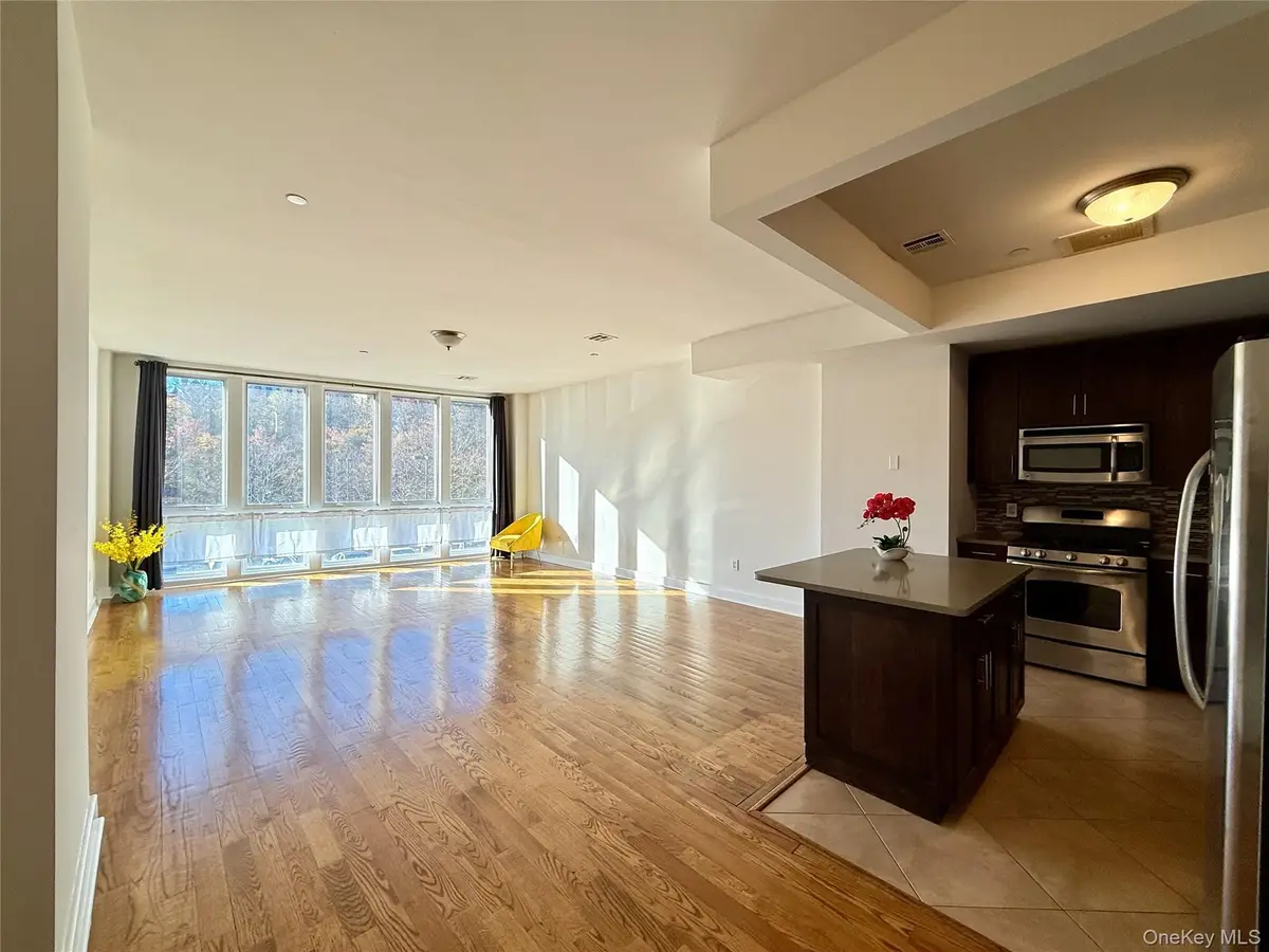 90 Bay Street Landing #2G, Staten Island, NY 10301 - #1