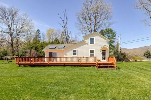 81 Black Grocery Road, Hillsdale, NY 12529