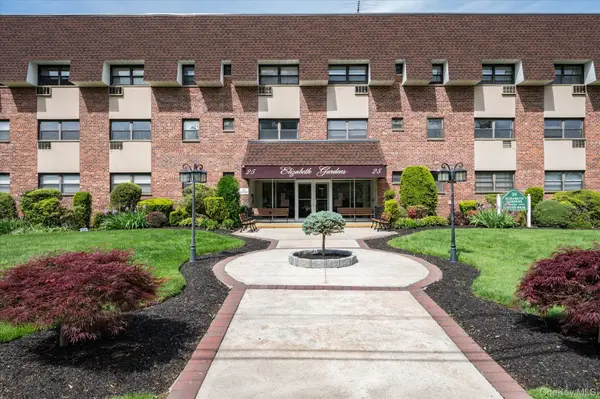 25 Elizabeth Street #2N, Farmingdale, NY 11735