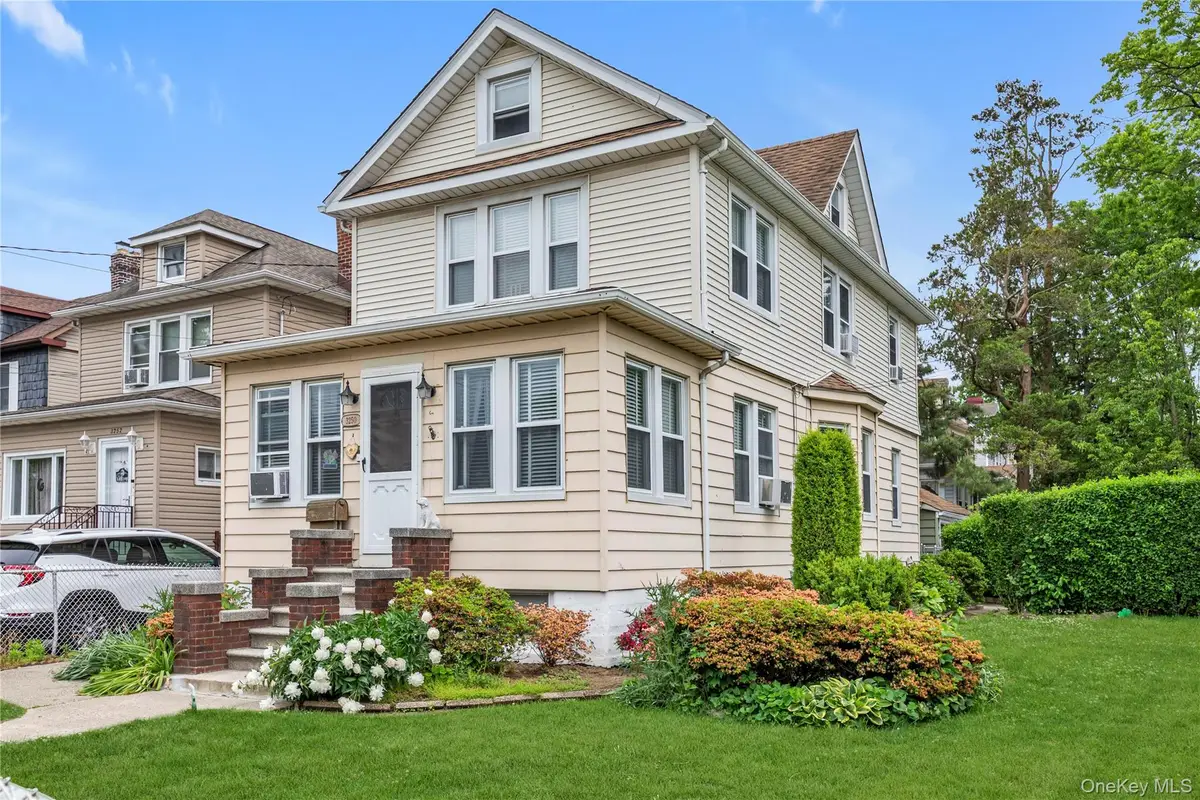 3250 Country Club Road, Bronx, NY 10465 - #1