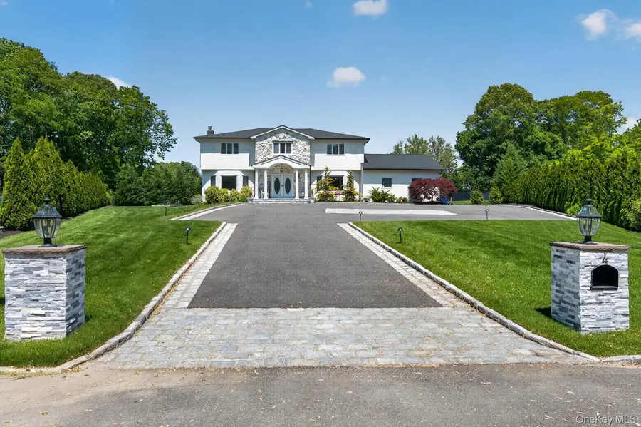 4 Cropley Court, Melville, NY 11747 - #2