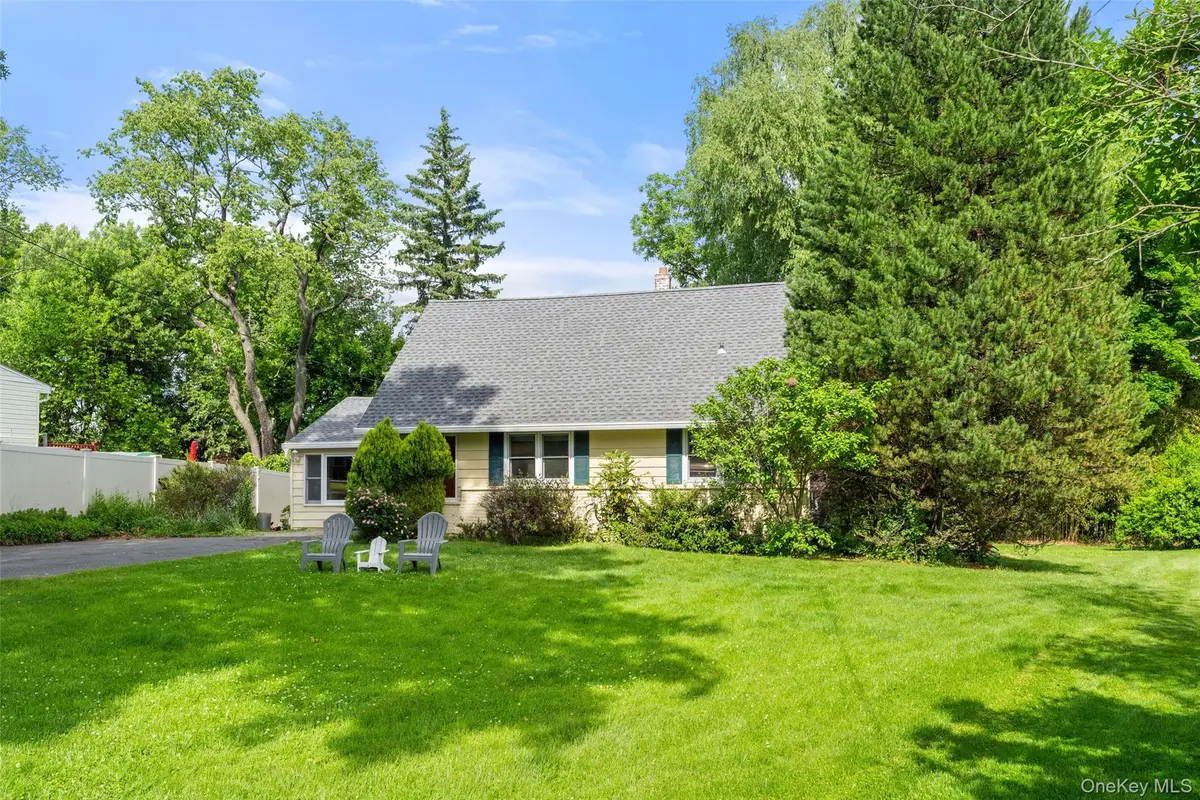 3 Jennifer Lane, Hartsdale, NY 10530 - #1