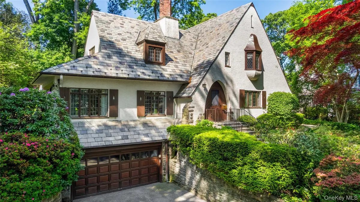 16 West Drive, Larchmont, NY 10538 - #1