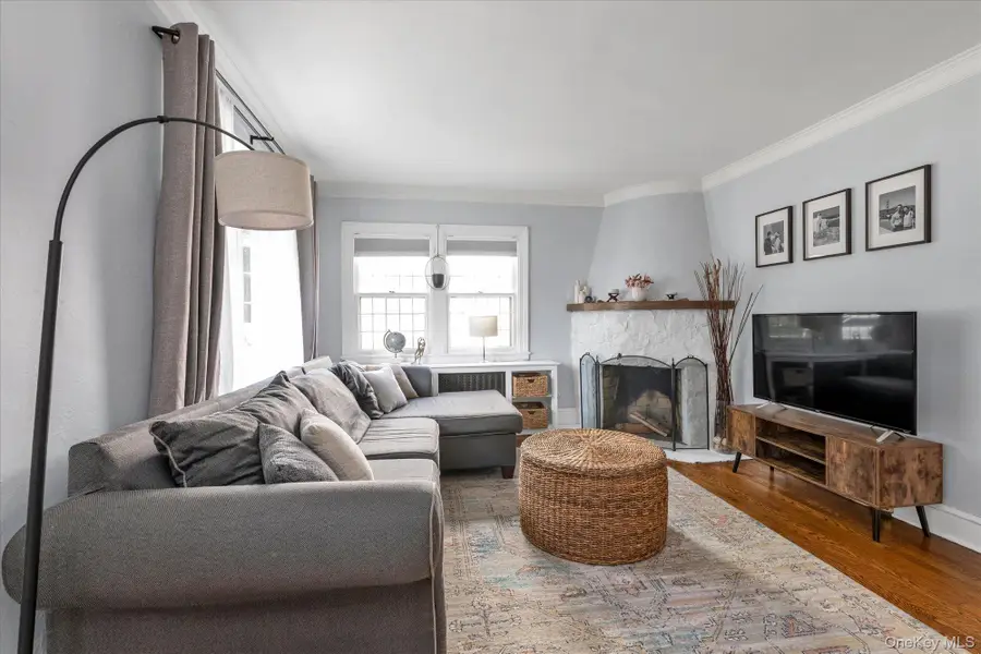 26 Latimer Court, Rockville Centre, NY 11570 - #3