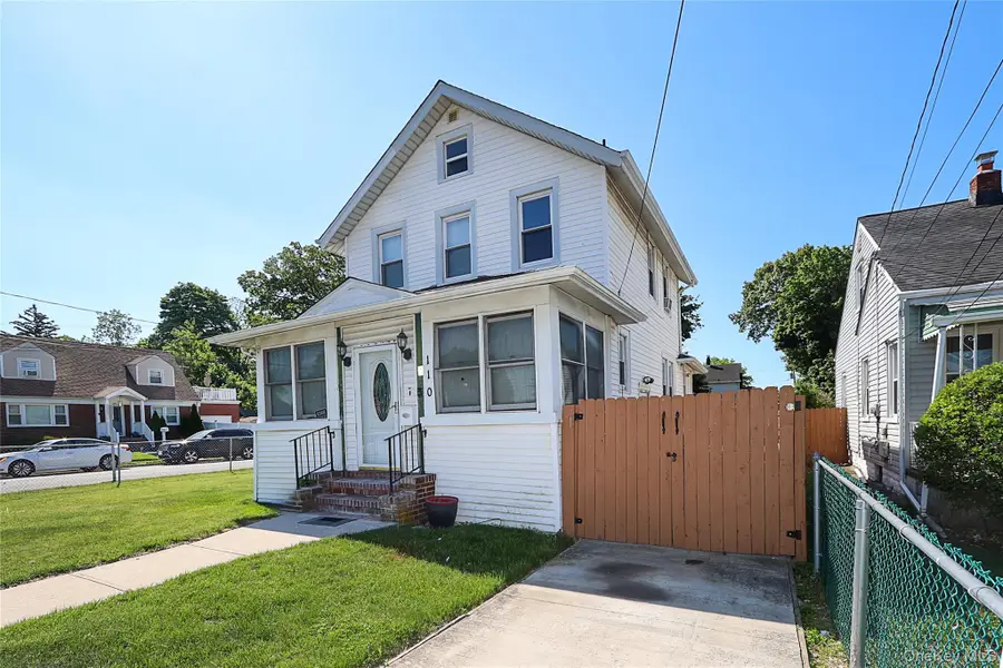 110 E Roosevelt Avenue, Roosevelt, NY 11575 - #3
