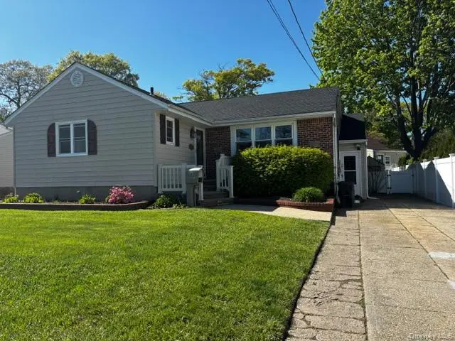 185 Audley Court, Copiague, NY 11726 - #2