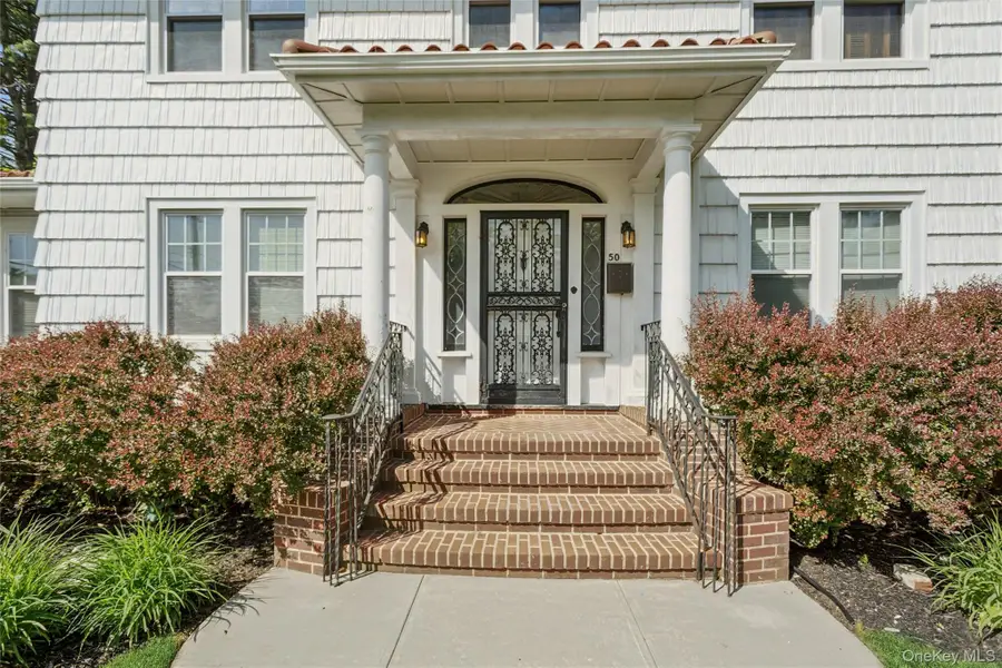 50 Roxbury Road, Rockville Centre, NY 11570 - #3