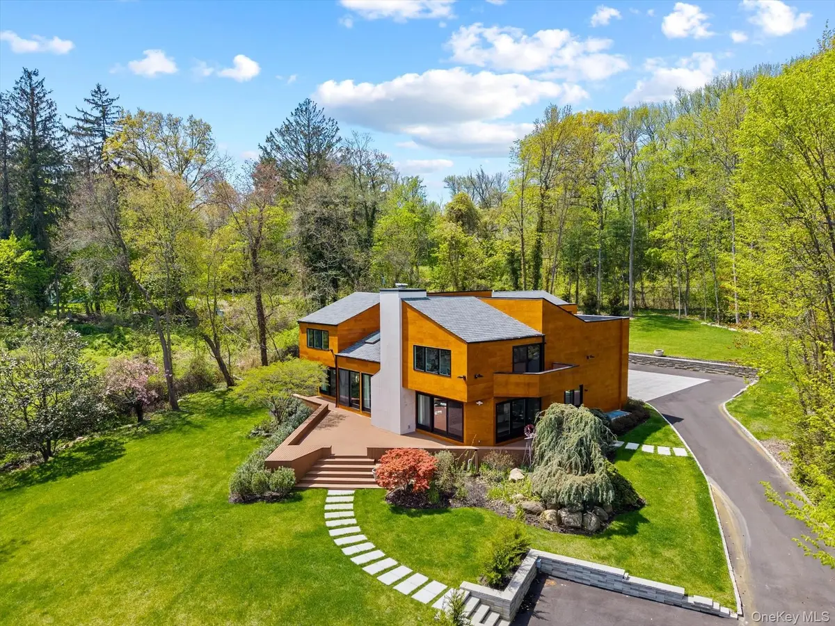369 E Shore Road, Great Neck, NY 11023 - #1