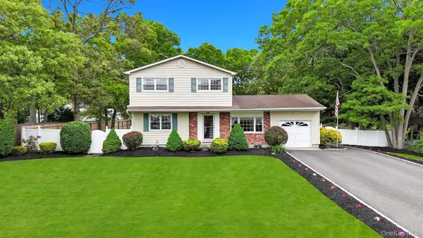 277 Magnolia Drive, Selden, NY 11784