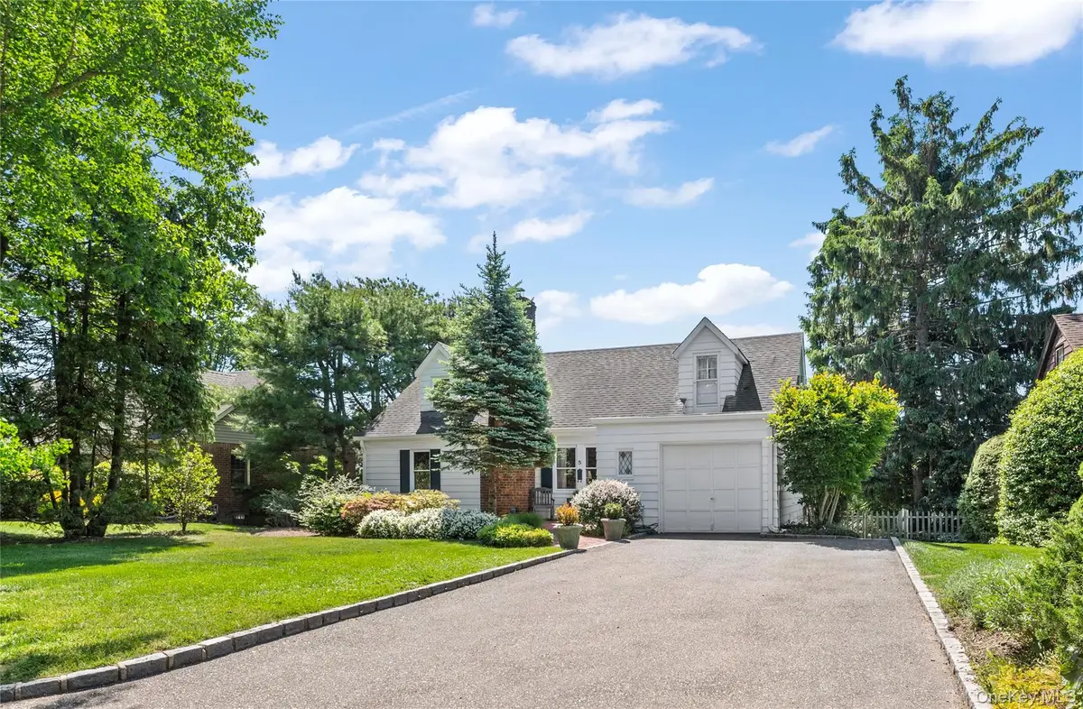 5 Salem Way, Glen Head, NY 11545 - #1
