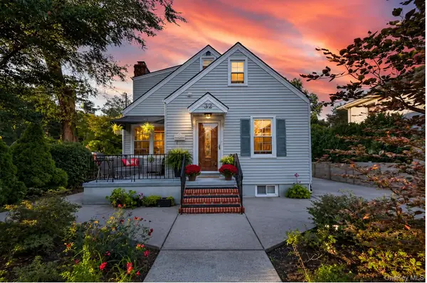 32 Franklin Avenue, Sea Cliff, NY 11579