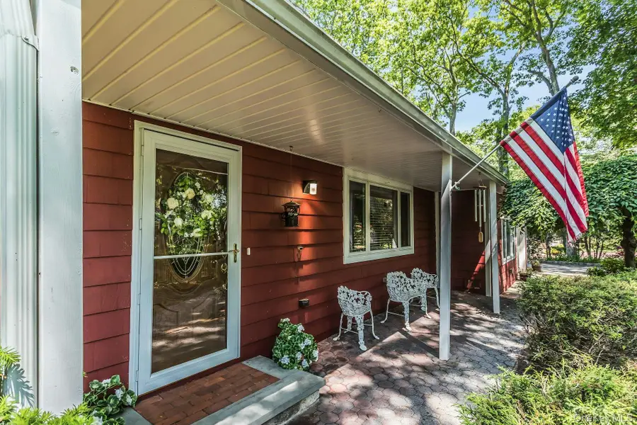 26 Marys Lane, Centerport, NY 11721 - #3