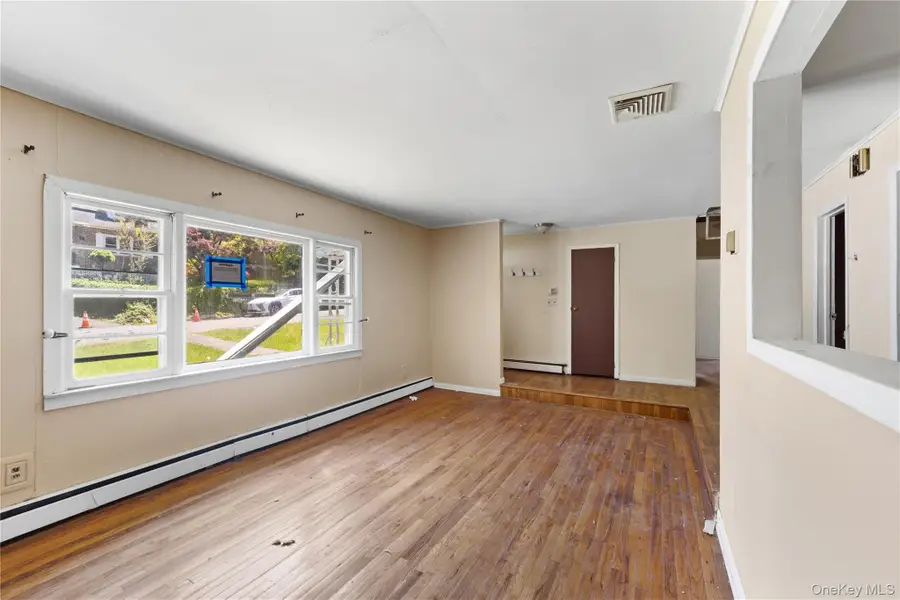 22 N Lawrence Avenue, Elmsford, NY 10523 - #2