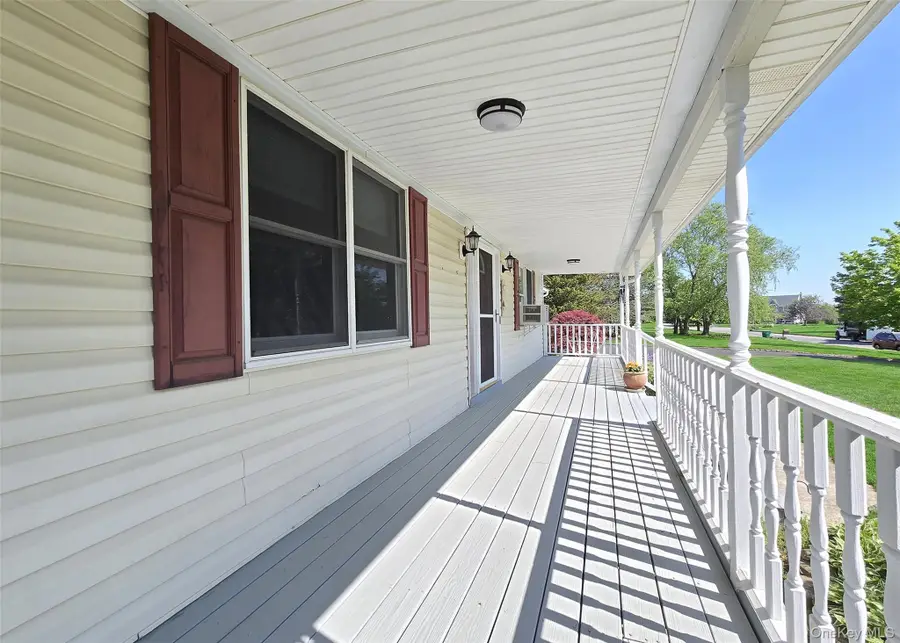 635 Farmveu Road, Mattituck, NY 11952 - #2