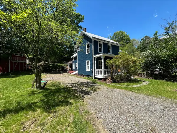 67 Kelly Street, Rhinecliff, NY 12574
