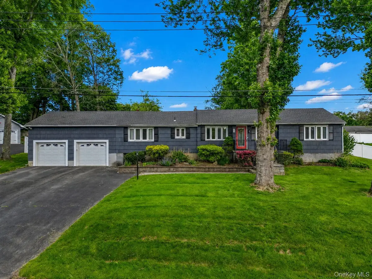 4 Foxey Lane, Mahopac, NY 10541 - #1