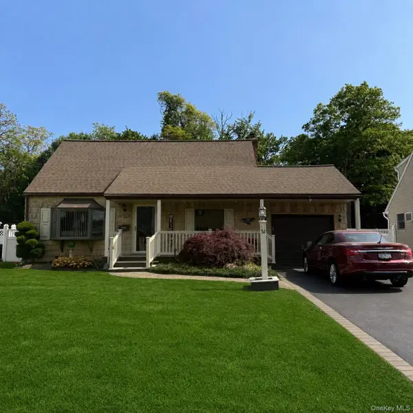 52 Kime Avenue, North Babylon, NY 11703