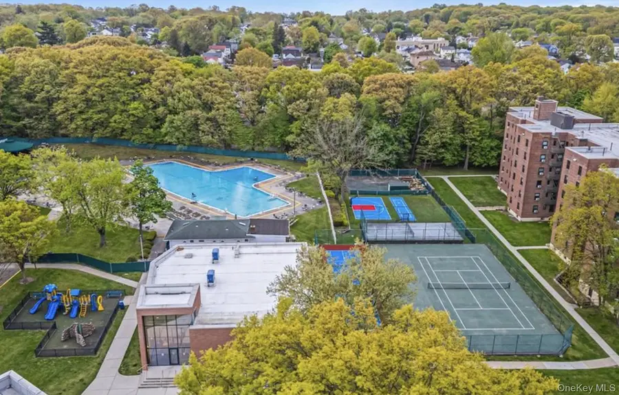 75-08 Bell Boulevard #3L, Bayside, NY 11364 - #2