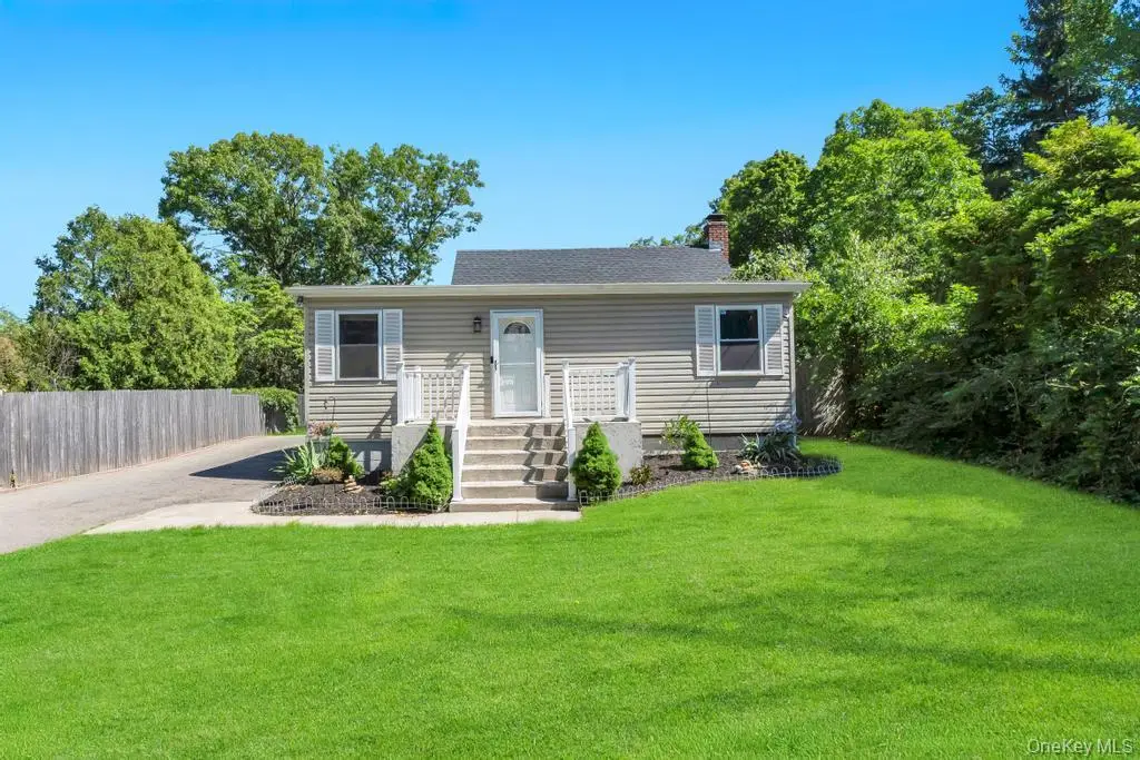 18 Richmond Hill Road, Sound Beach, NY 11789 - #1