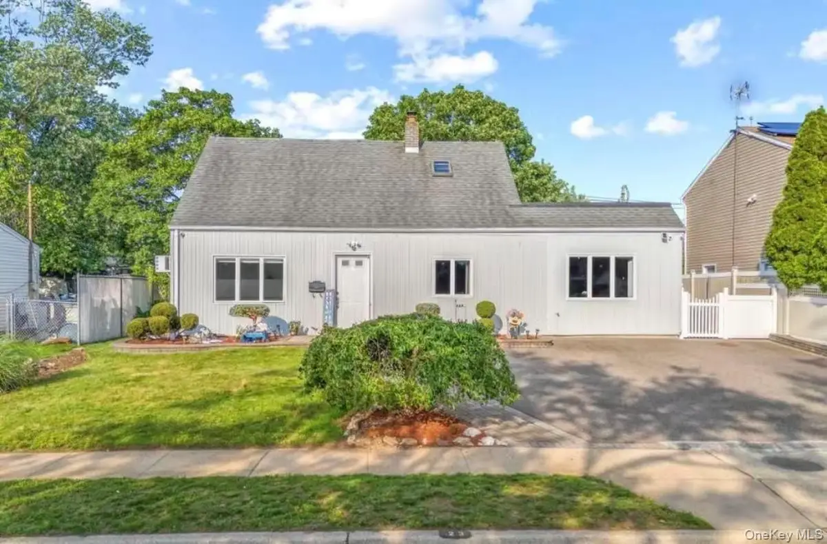 23 Vista Lane, Levittown, NY 11756 - #1