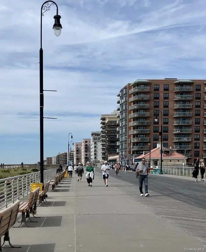 210 E Broadway #6J, Long Beach, NY 11561 - #3