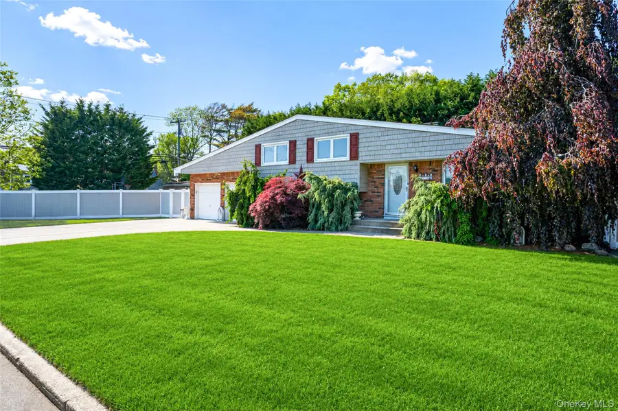 73 Danbury Street, Bay Shore, NY 11706 - #2