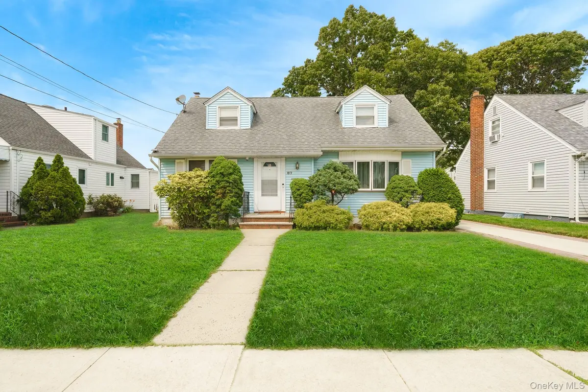 87 E Fenimore Street, Valley Stream, NY 11580 - #1